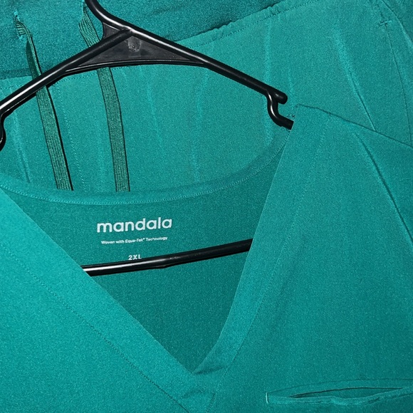 XXL scrubs - Picture 3 of 3